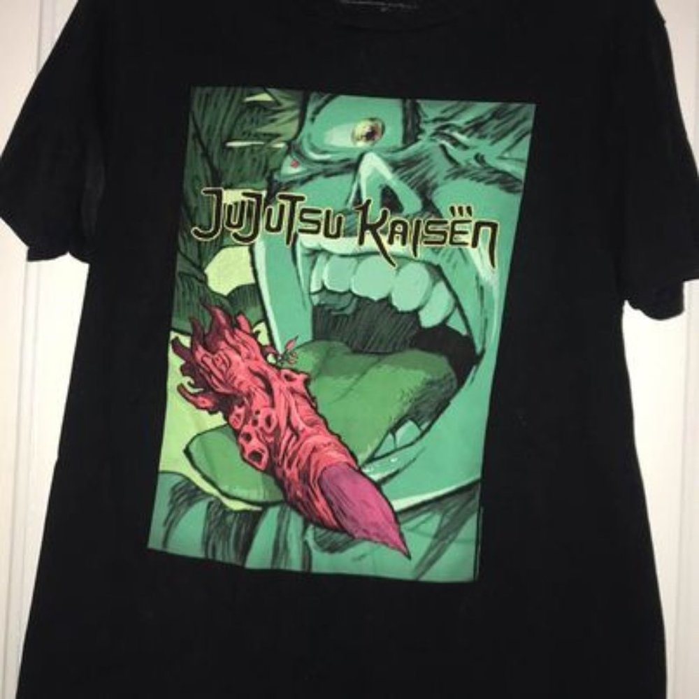 Jujutsu Kaisen Graphic Tee (Size Mens M)
